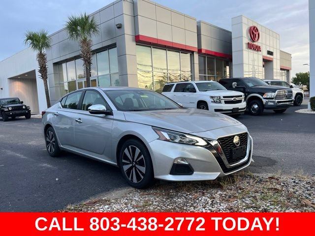 Used 2022 Nissan Altima 2.5 SV