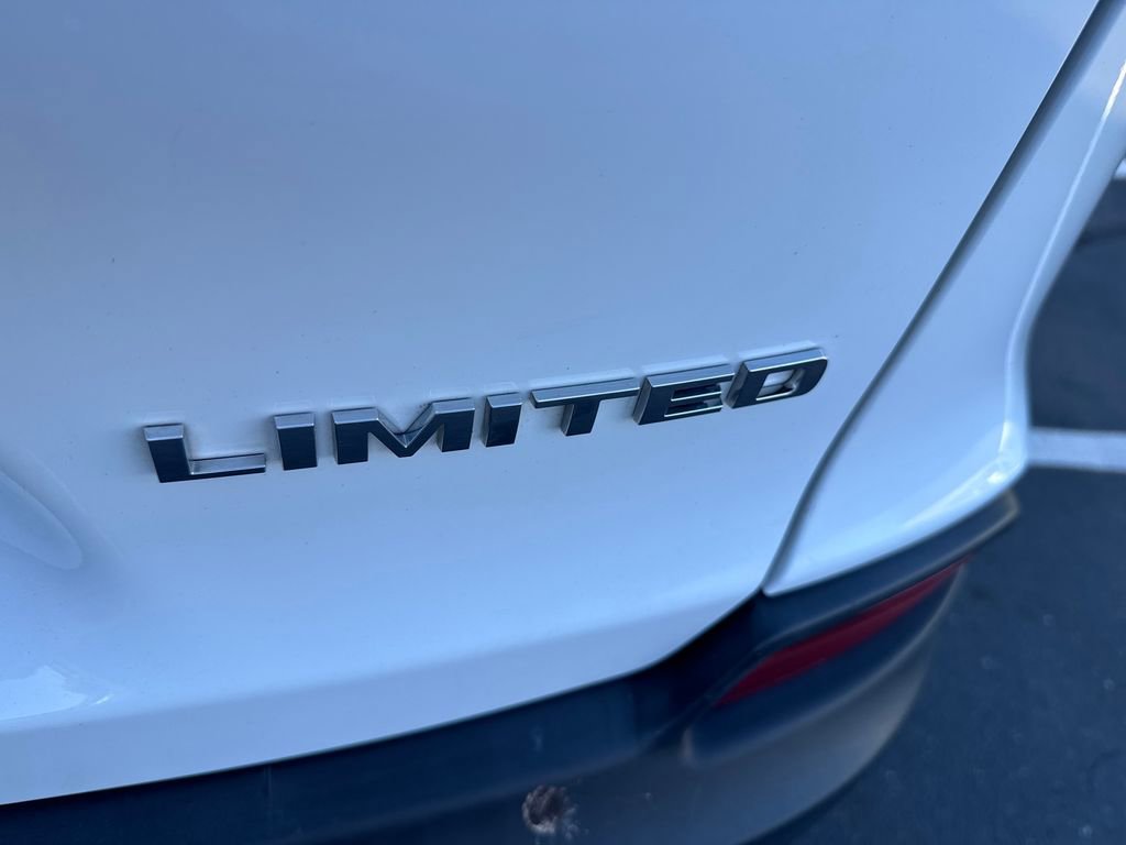 Used 2020 Jeep Cherokee Limited AWD/4WD image 29