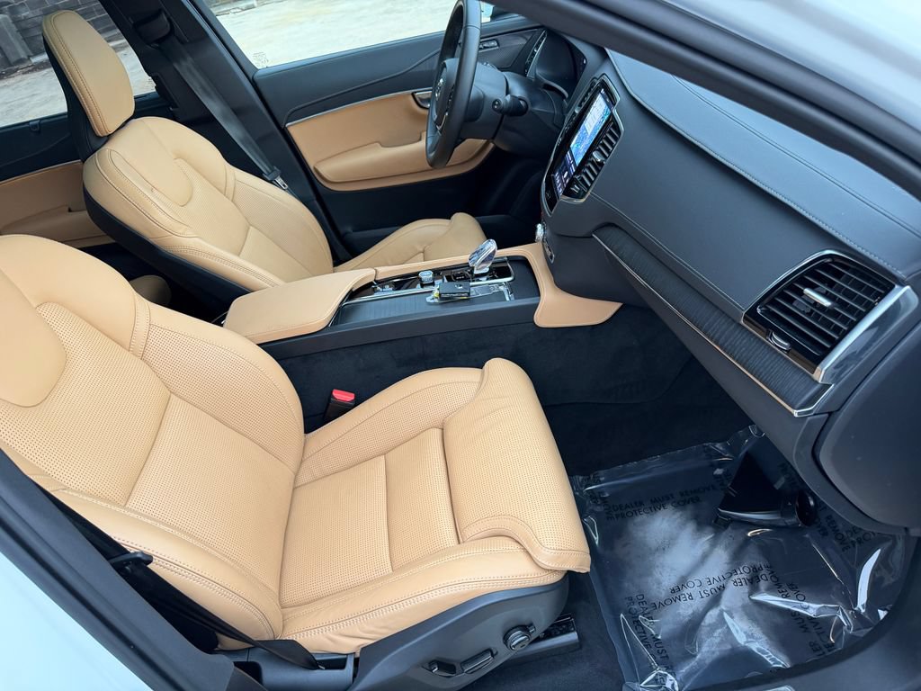 Certified 2025 Volvo XC90 T8 Ultra w/ Protection Package Premier AWD/4WD image 22