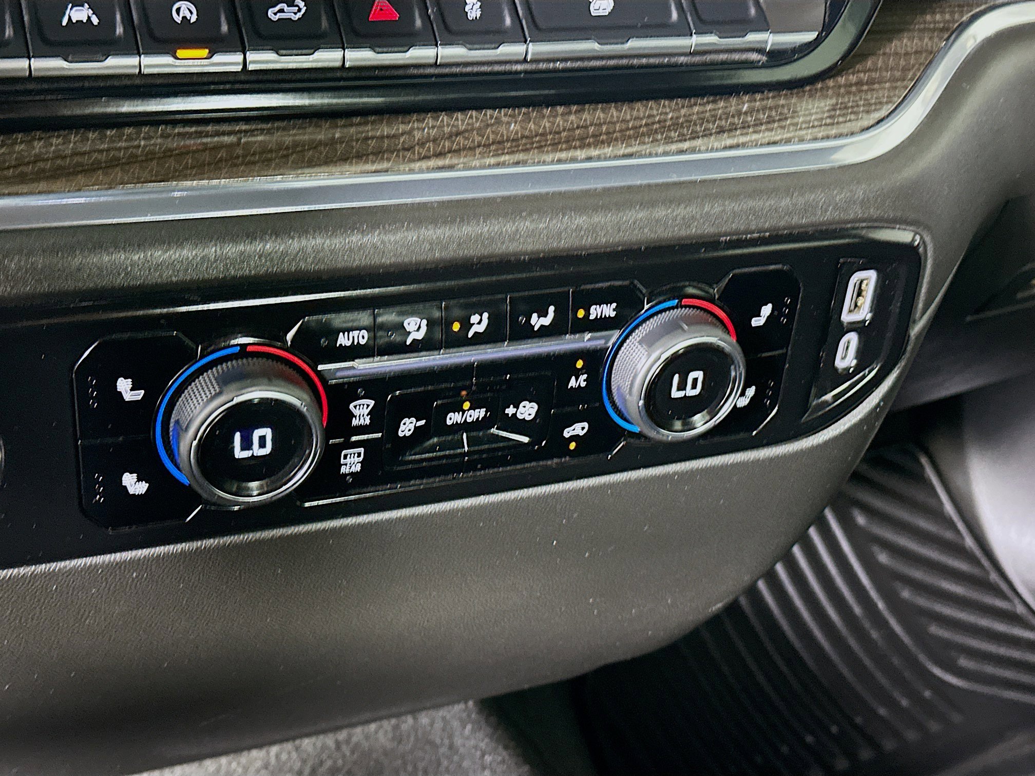 Used 2023 Chevrolet Silverado 1500 LT image 23