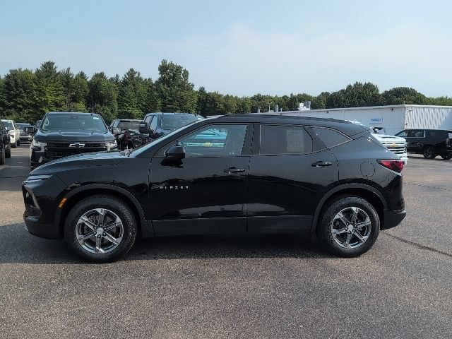 Used 2023 Chevrolet Blazer LT w/ Convenience Package FWD image 3