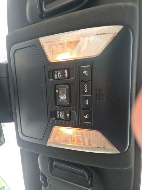 Used 2021 Toyota RAV4 XSE AWD/4WD image 28