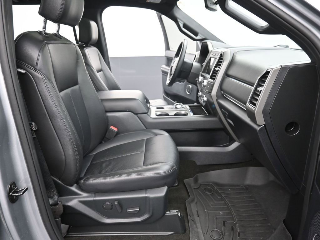 Used 2020 Ford Expedition XLT w/ Equipment Group 202A image 27