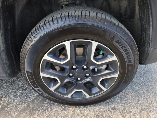 Used 2020 Jeep Compass Trailhawk AWD/4WD image 38