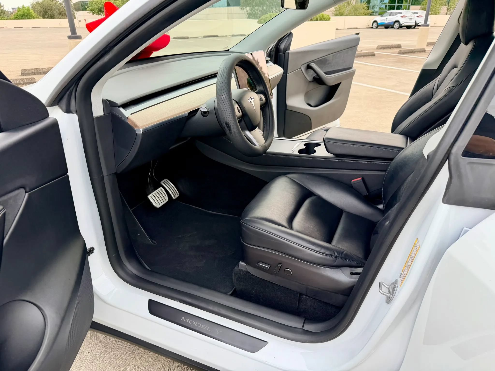 Used 2022 Tesla Model Y Performance AWD/4WD image 23
