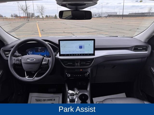 Used 2025 Ford Escape Platinum AWD/4WD image 16