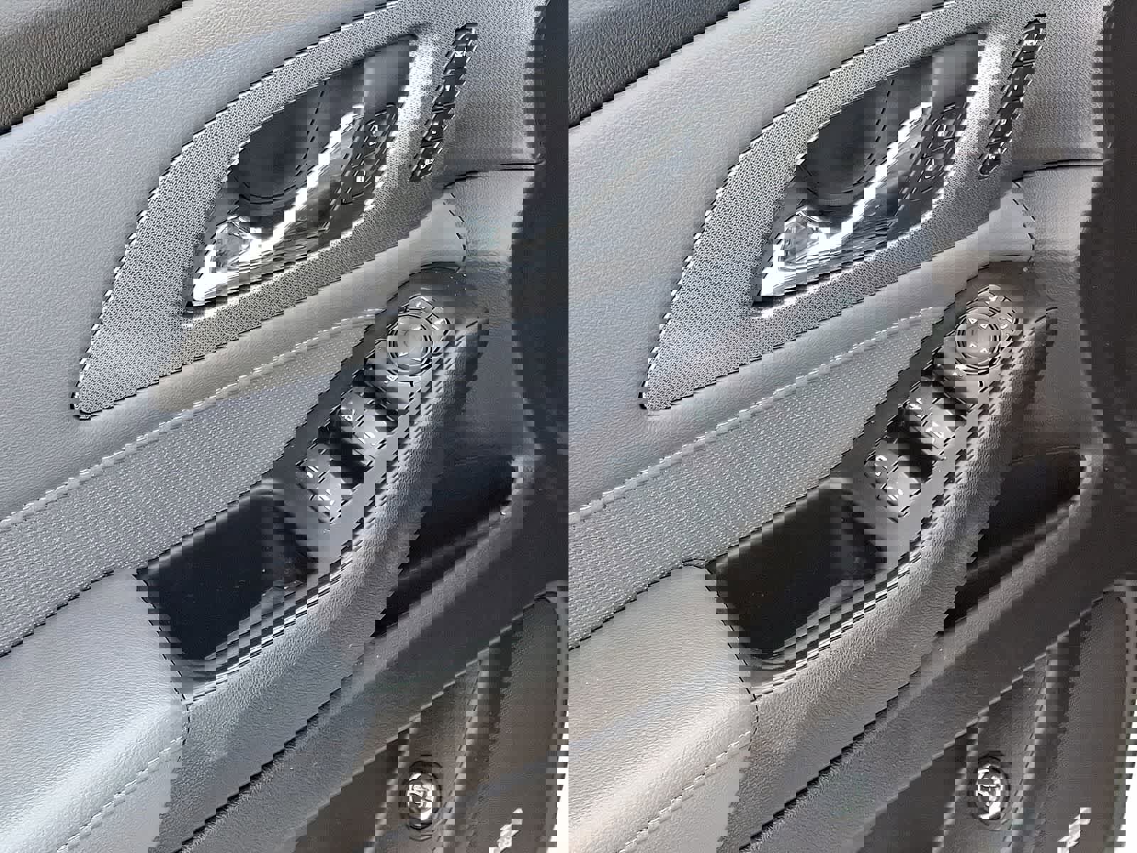 Used 2018 Chevrolet Traverse Premier image 29