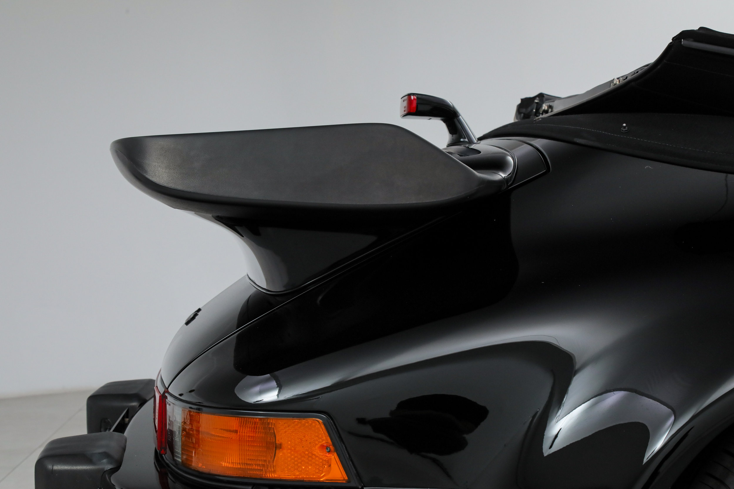 Used 1989 Porsche 911 Turbo Targa RWD image 37