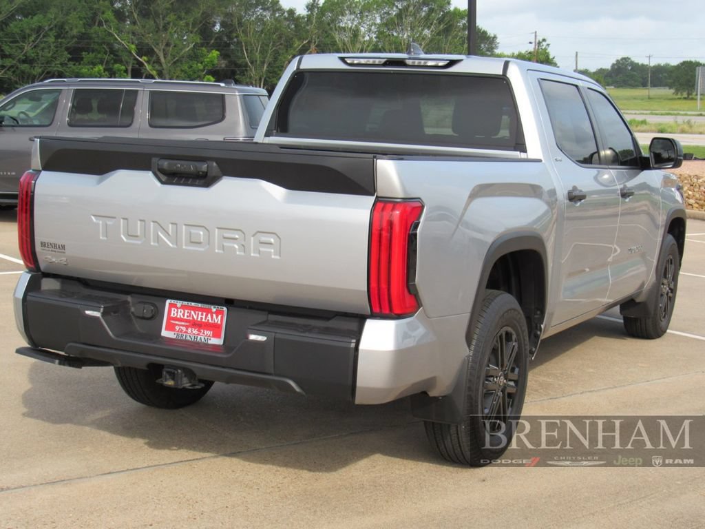 Used 2025 Toyota Tundra SR5 AWD/4WD image 9
