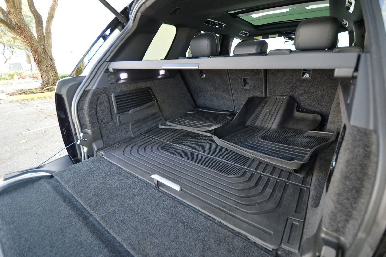 Used 2023 Land Rover Range Rover Autobiography AWD/4WD image 63