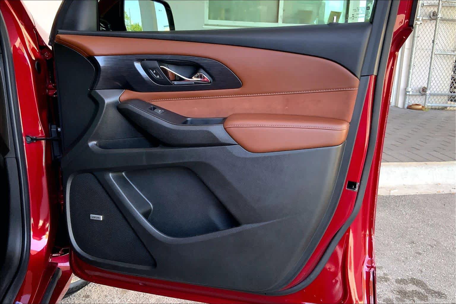 Used 2020 Chevrolet Traverse High Country image 23