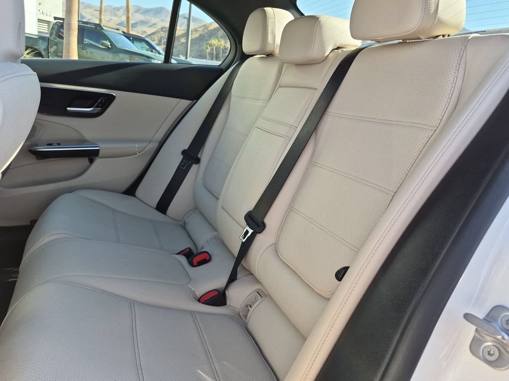 Used 2025 Mercedes-Benz C 300 Sedan image 15