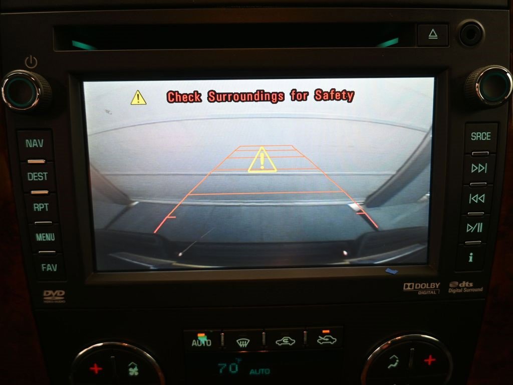 Used 2013 Chevrolet Avalanche LTZ image 32