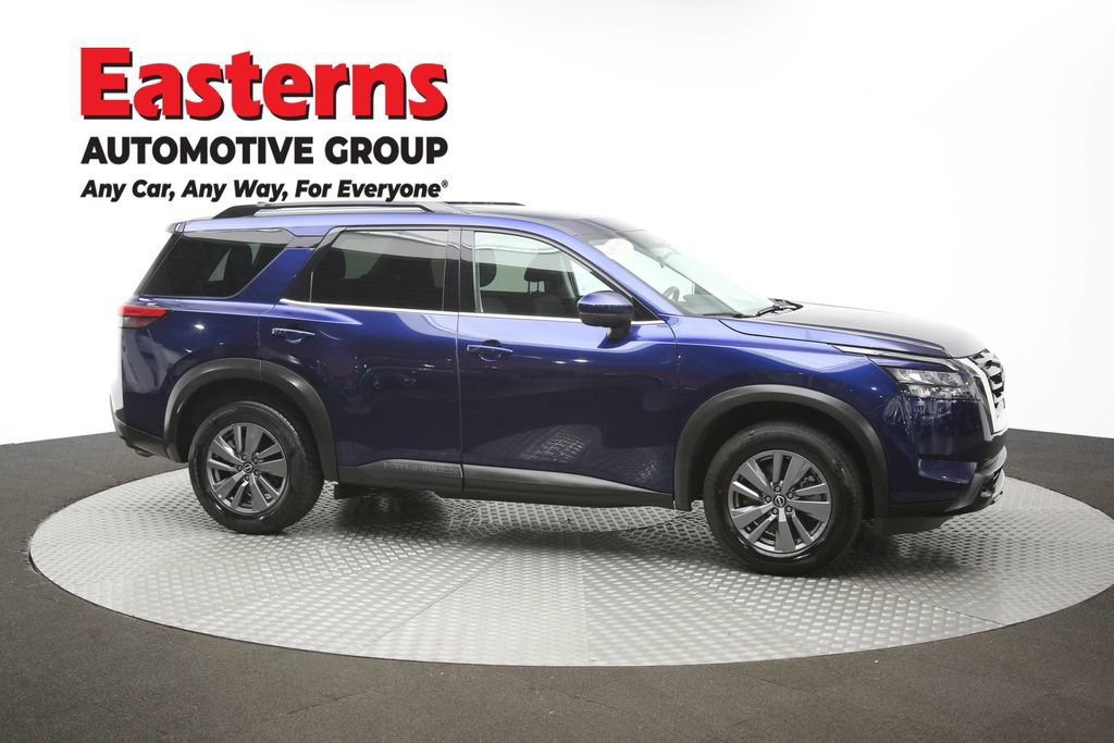Used 2025 Nissan Pathfinder SV FWD image 46