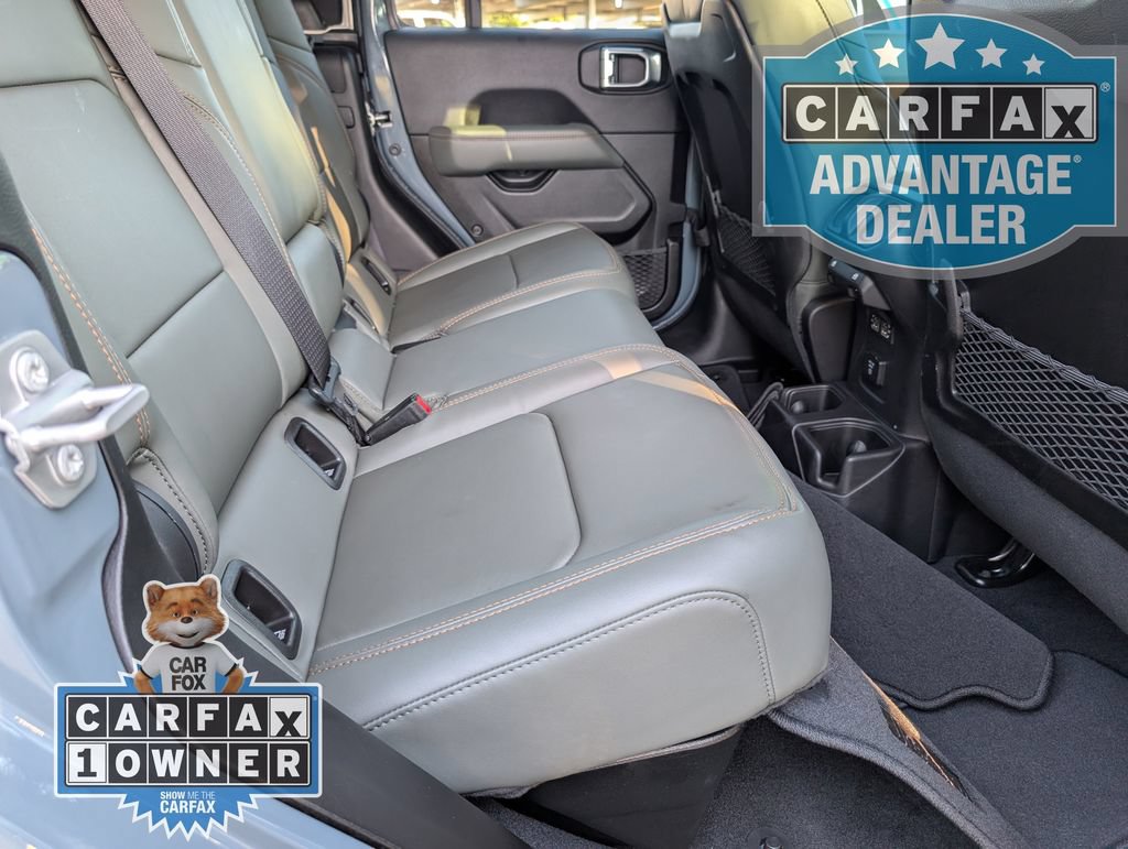 Used 2025 Jeep Gladiator Mojave AWD/4WD image 23