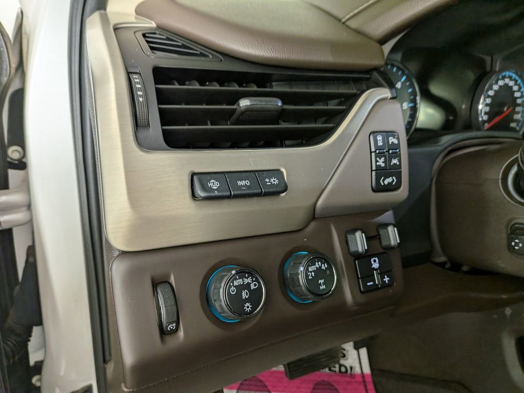 Used 2020 GMC Yukon Denali w/ Denali Premium Package image 20