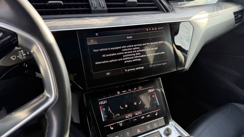 Used 2022 Audi e-tron Premium w/ Convenience Plus Package image 5