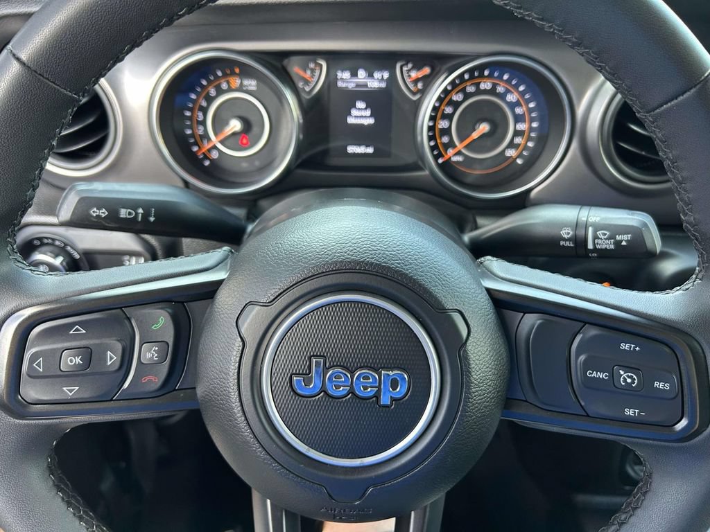 Used 2023 Jeep Gladiator Sport AWD/4WD image 21