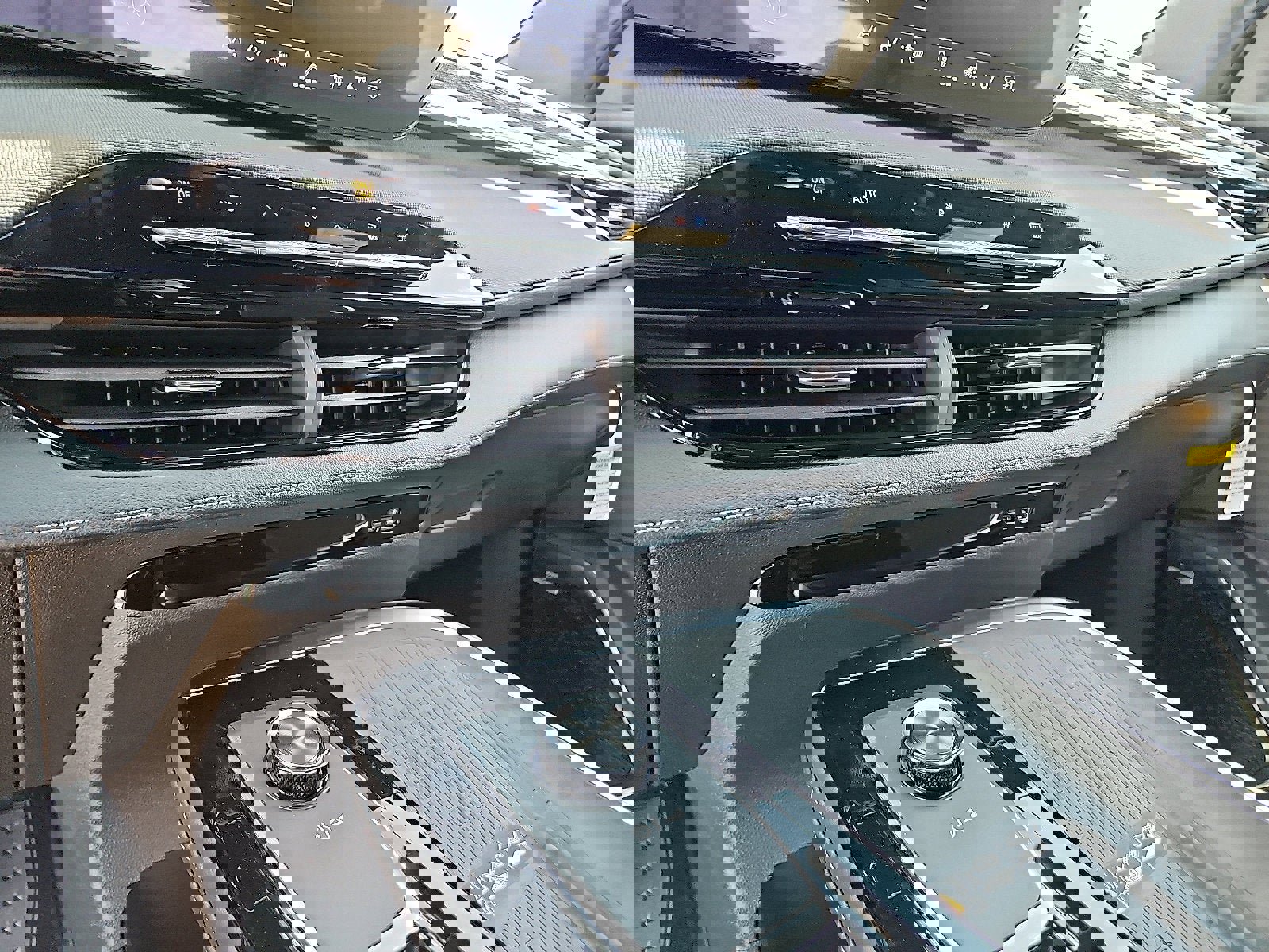 New 2026 Buick Enclave Sport Touring w/ Power Package image 19