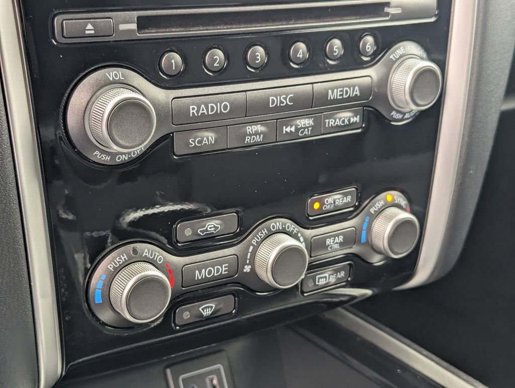 Used 2020 Nissan Pathfinder S AWD/4WD image 20