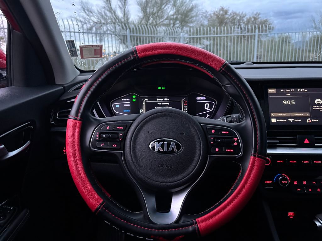Used 2021 Kia Niro Touring image 6