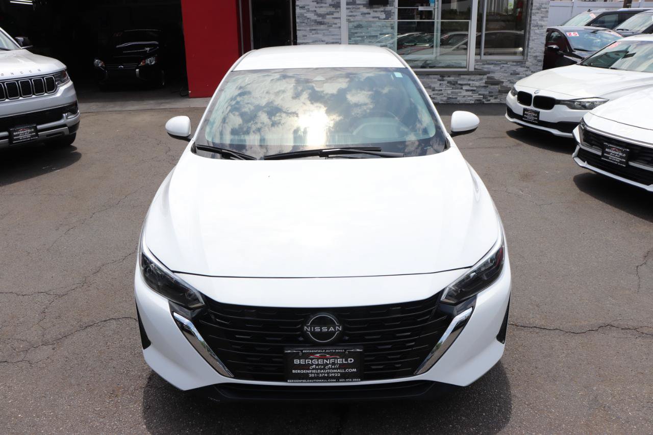 Used 2024 Nissan Sentra SV FWD image 9