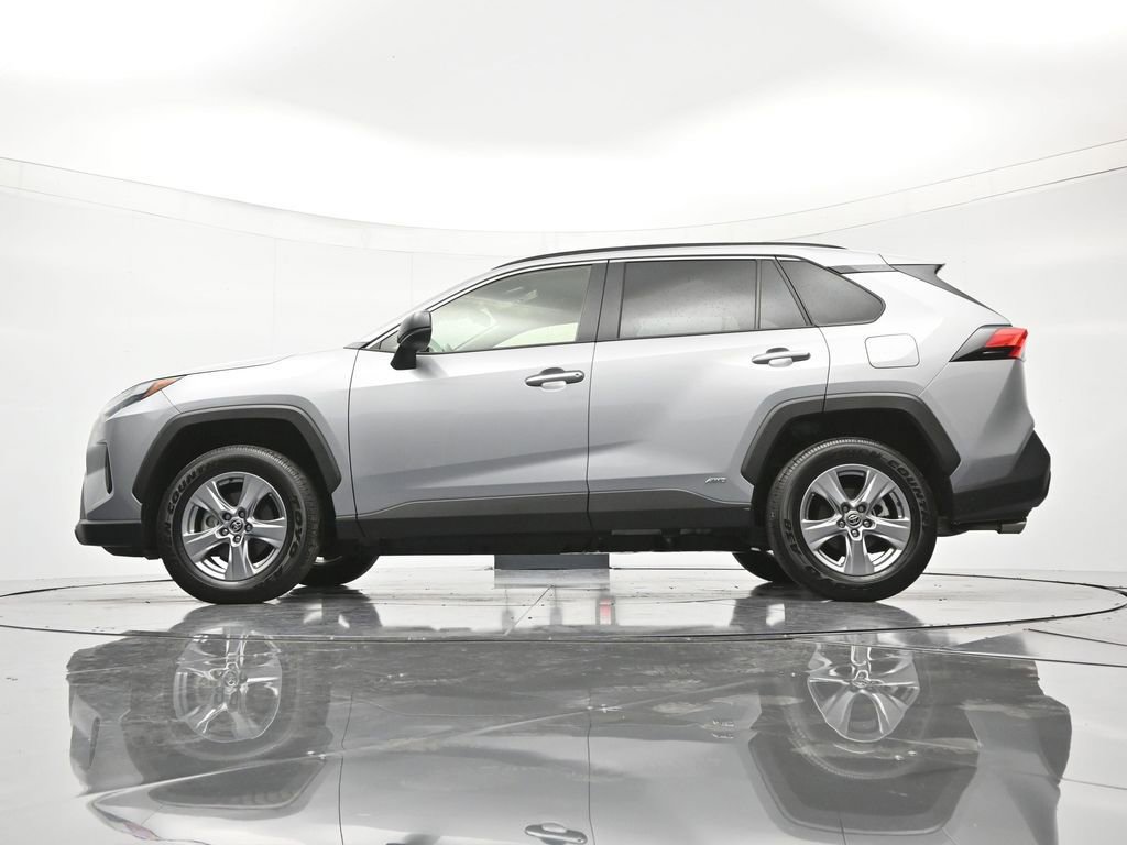 Used 2025 Toyota RAV4 LE AWD/4WD image 43