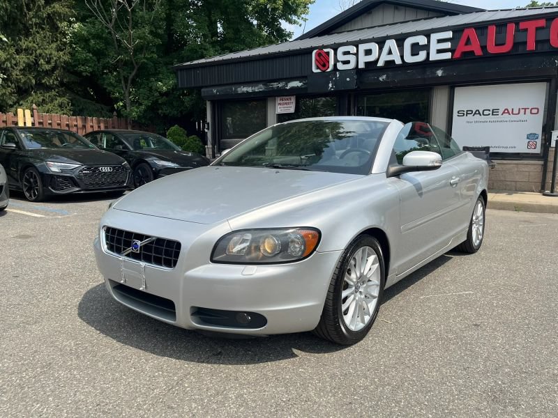 Used 2009 Volvo C70 T5 FWD image 4