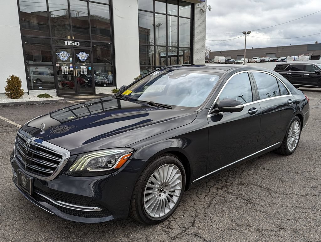 Used 2018 Mercedes-Benz S 560 4MATIC Sedan image 2
