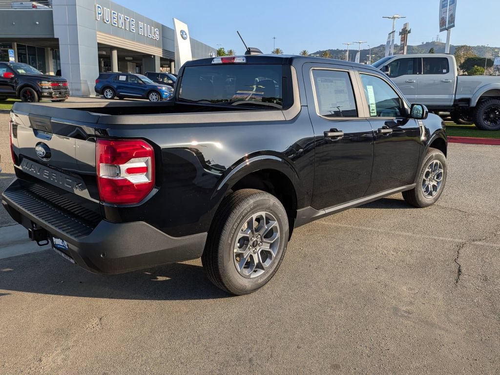 New 2026 Ford Maverick XLT w/ XLT Luxury Package FWD image 6
