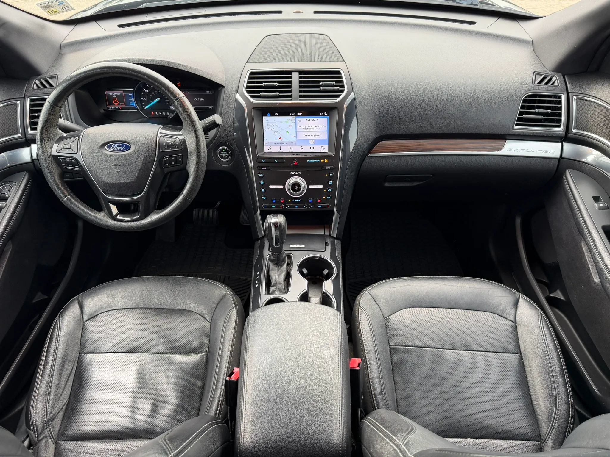 Used 2019 Ford Explorer Limited w/ Class III Trailer Tow Package FWD image 15