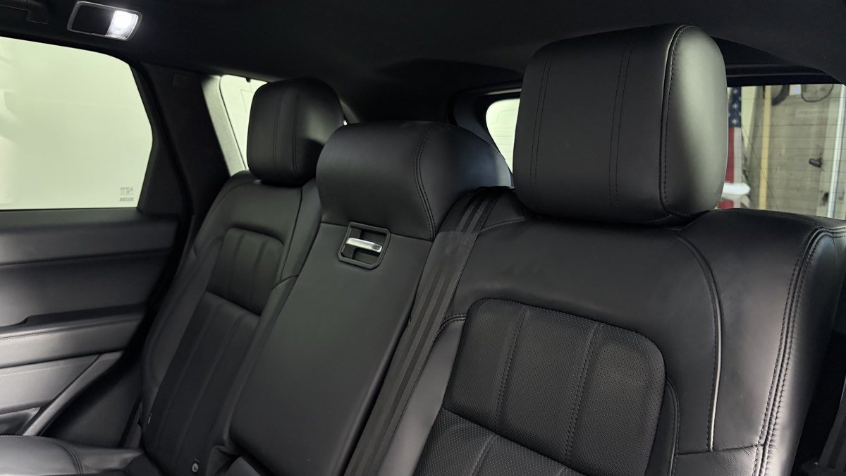 Used 2018 Land Rover Range Rover Sport HSE AWD/4WD image 28