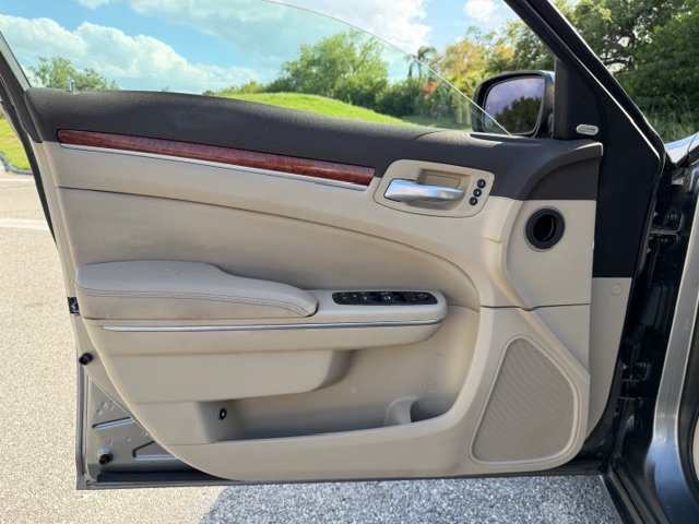 Used 2011 Chrysler 300 C w/ Sound Group RWD image 9