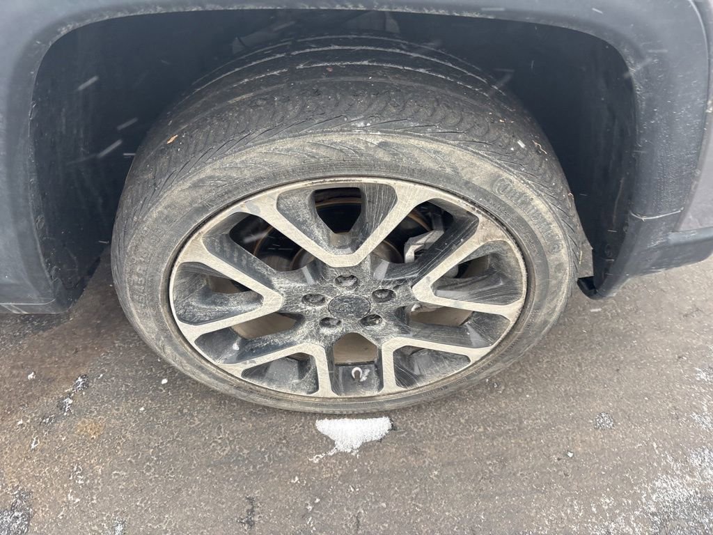 Certified 2018 Jeep Compass Limited image 16