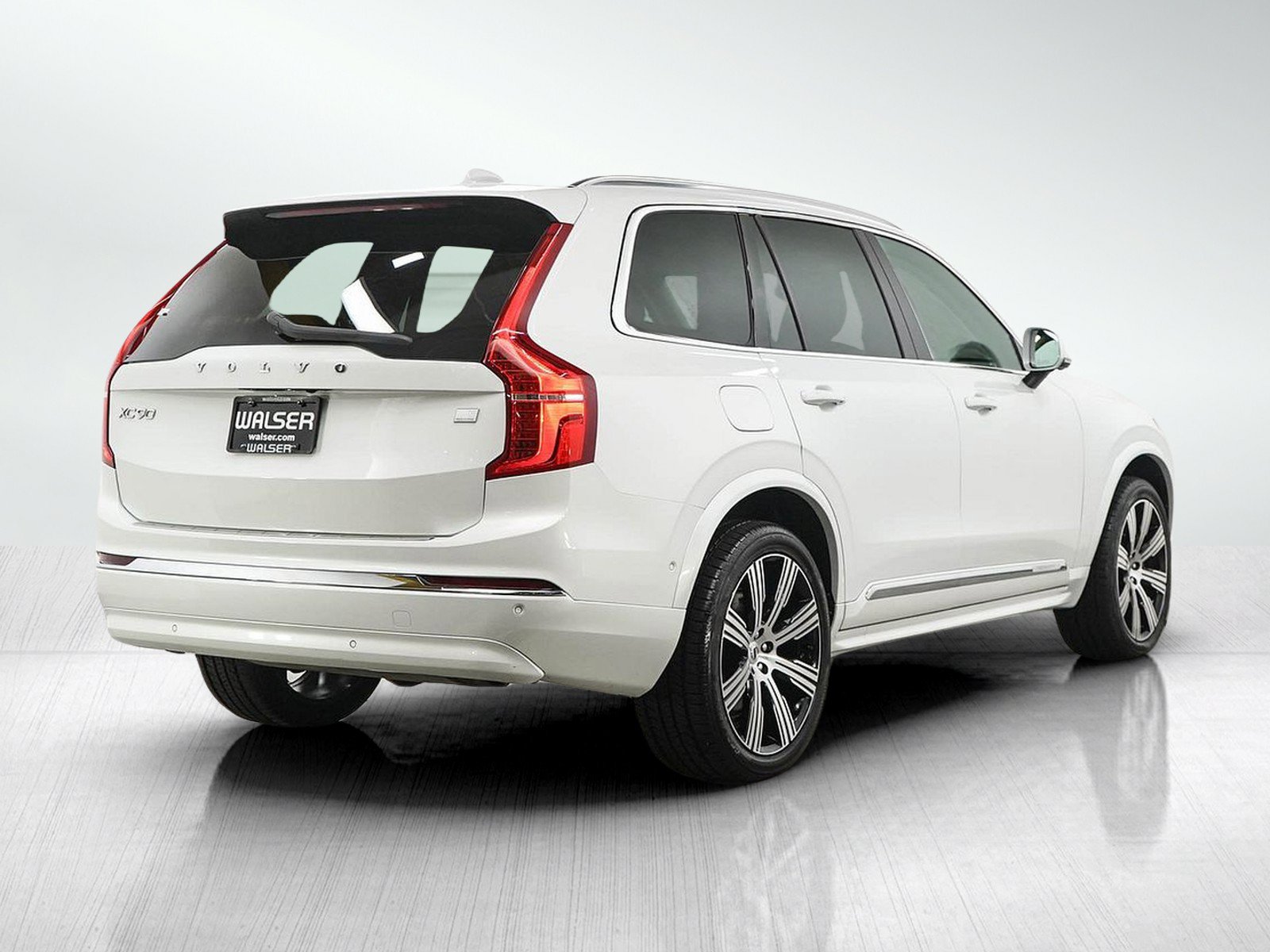 Used 2023 Volvo XC90 T8 Plus w/ Protection Package Premier AWD/4WD image 6