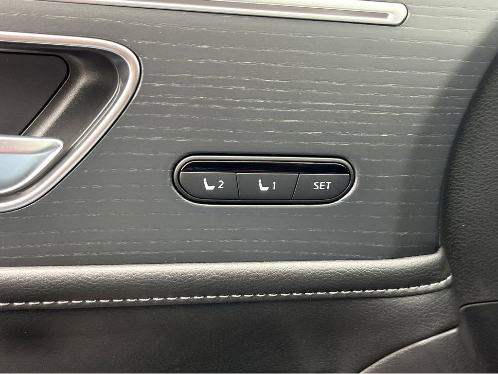 Certified 2025 INFINITI QX80 Sensory image 30