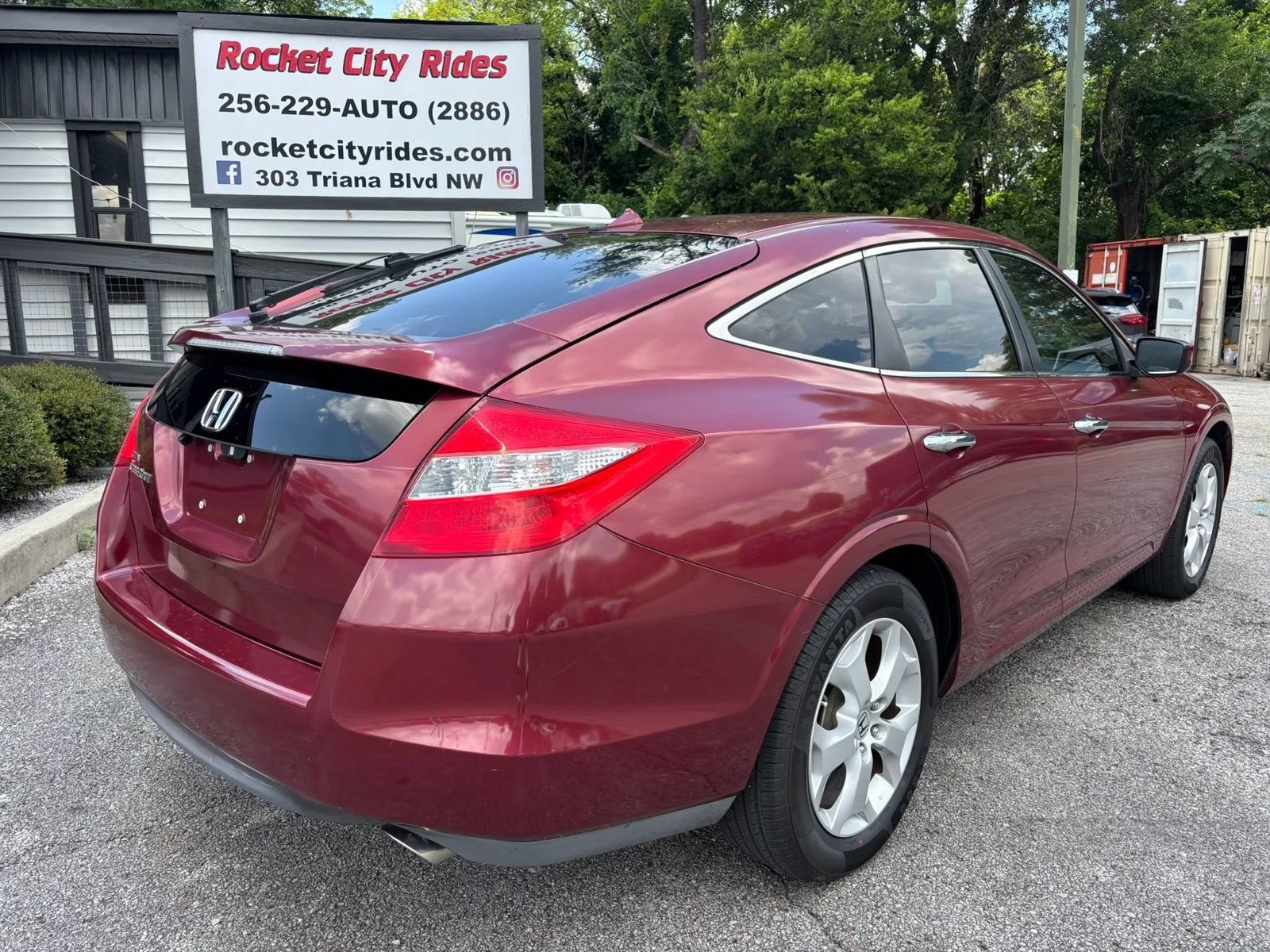 Used 2010 Honda Crosstour EX-L image 2