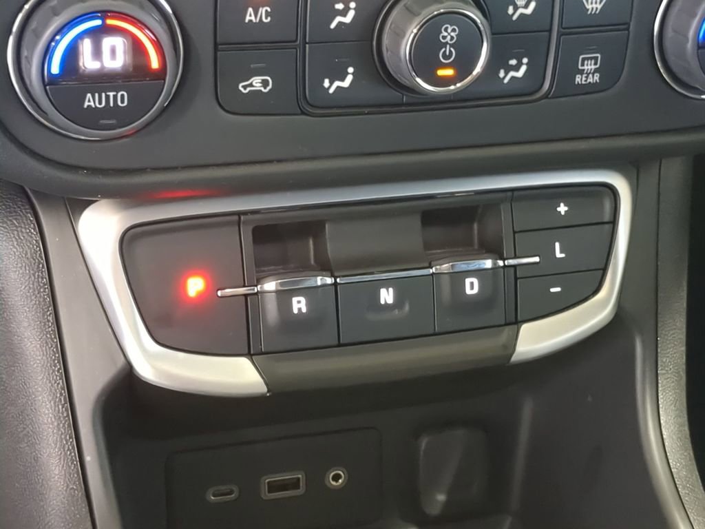 Used 2023 GMC Terrain SLE w/ Driver Convenience Package FWD image 29