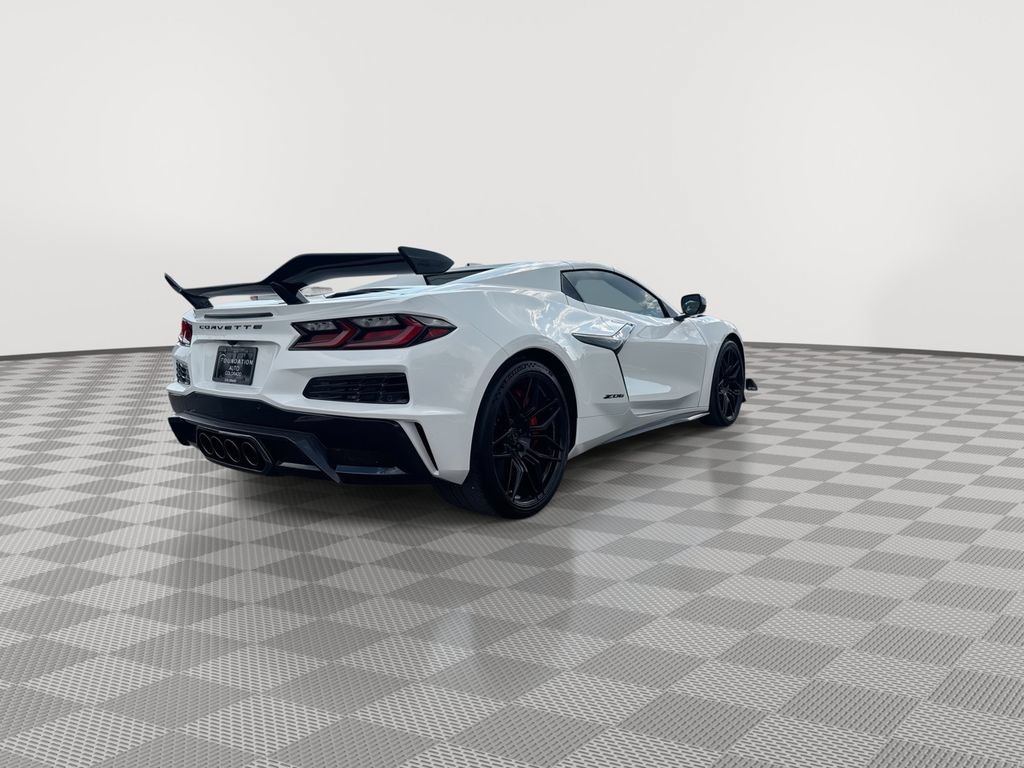 New 2027 Chevrolet Corvette Z06 w/ Z07 Performance Package RWD image 9