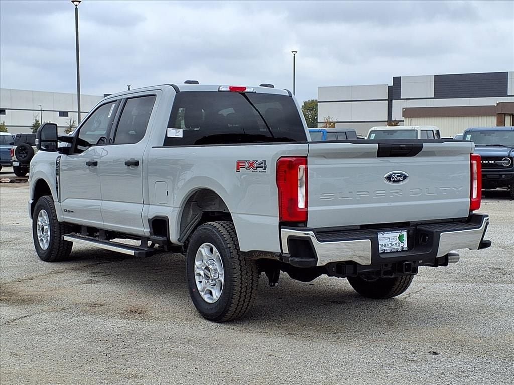 New 2026 Ford F250 XLT w/ FX4 Off-Road Package image 13