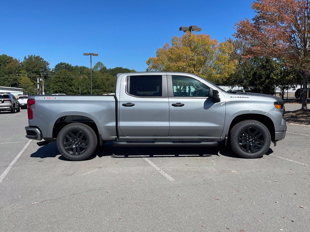 New 2026 Chevrolet Silverado 1500 Custom w/ Turbomax Blackout Package AWD/4WD image 8