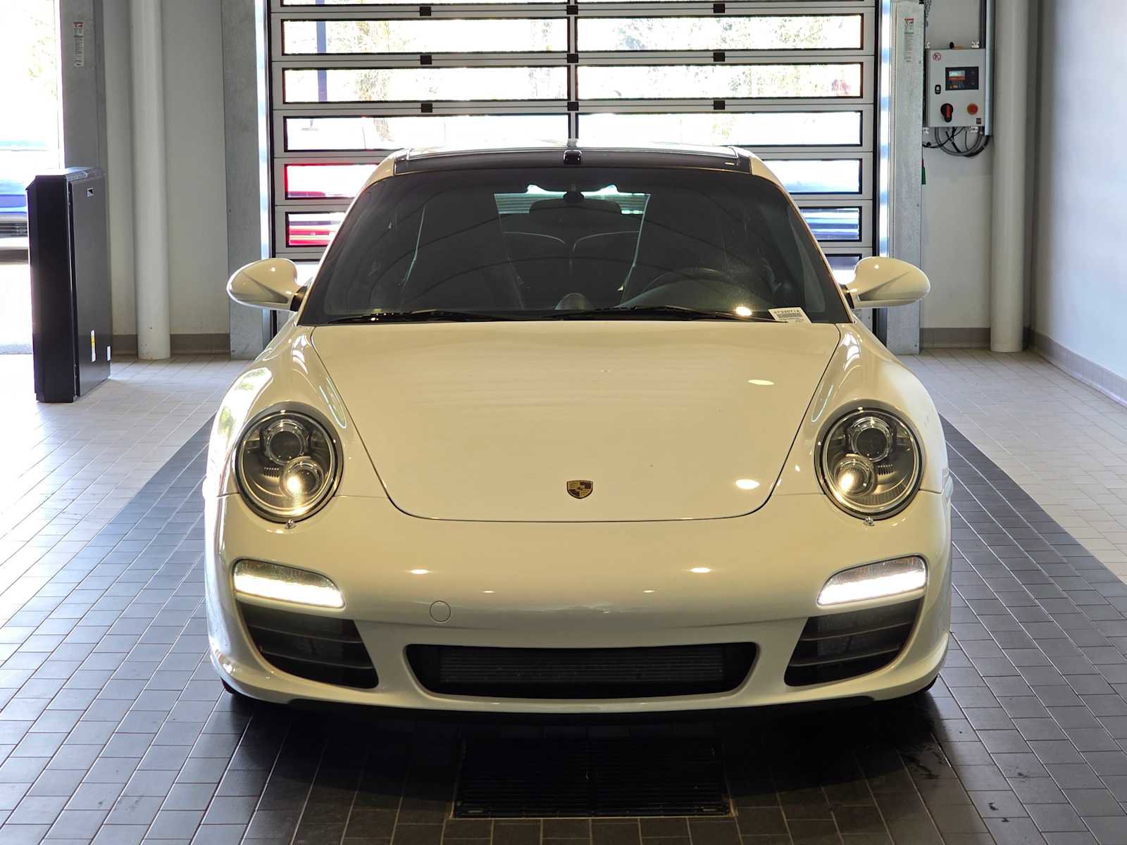 Used 2011 Porsche 911 Targa 4S AWD/4WD image 10