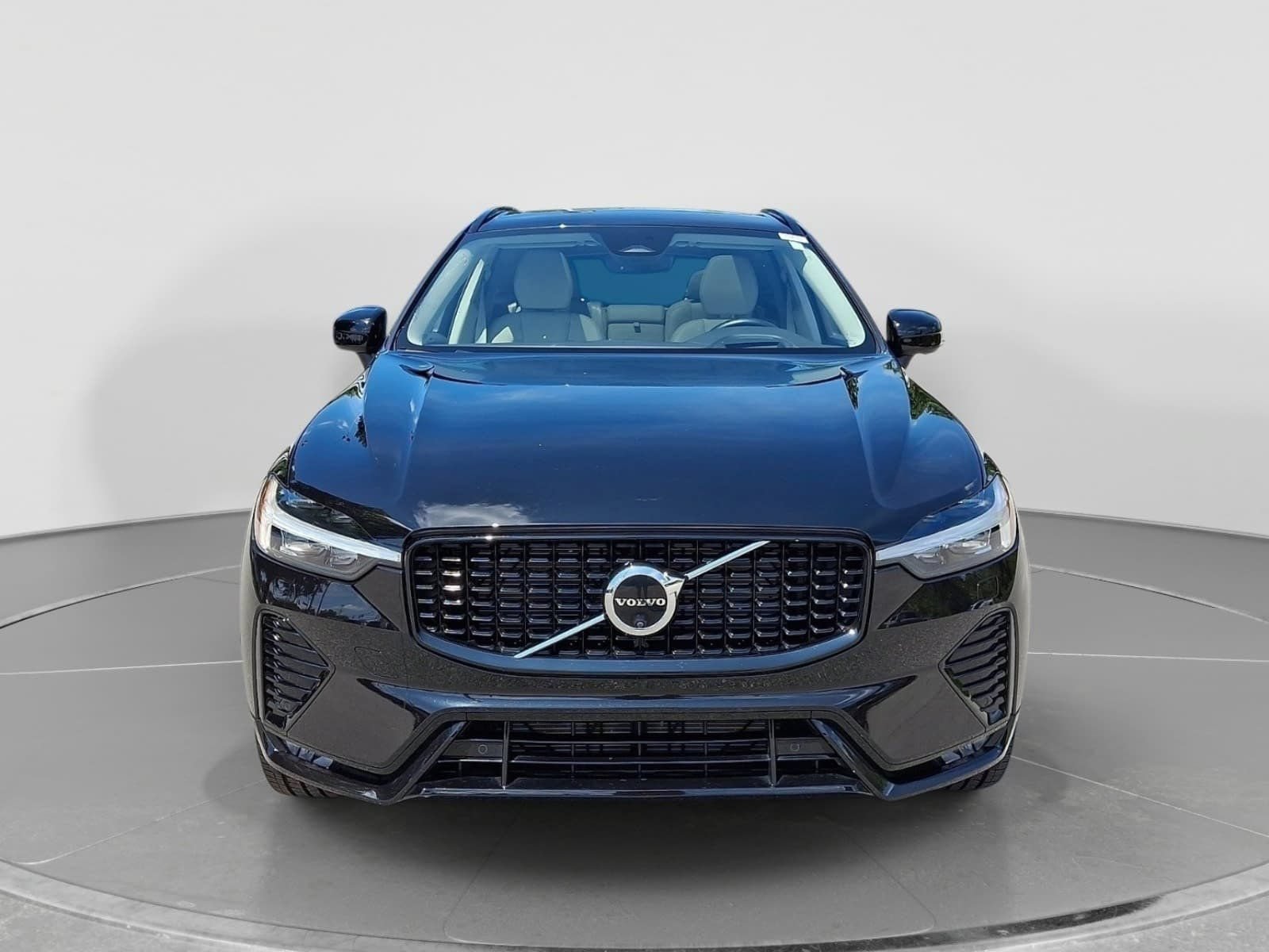 Used 2024 Volvo XC60 B5 Ultimate w/ Protection Package Premier AWD/4WD image 2