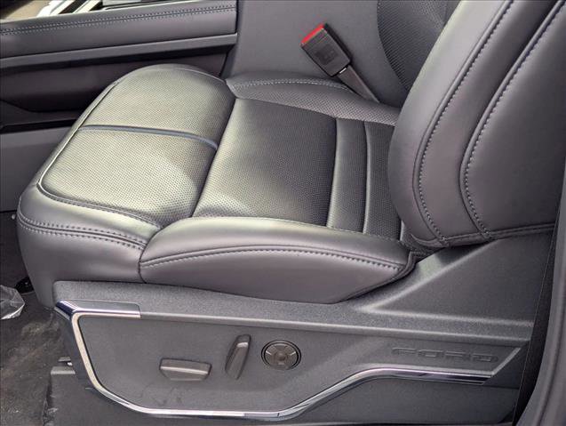 New 2026 Ford F250 Platinum image 4