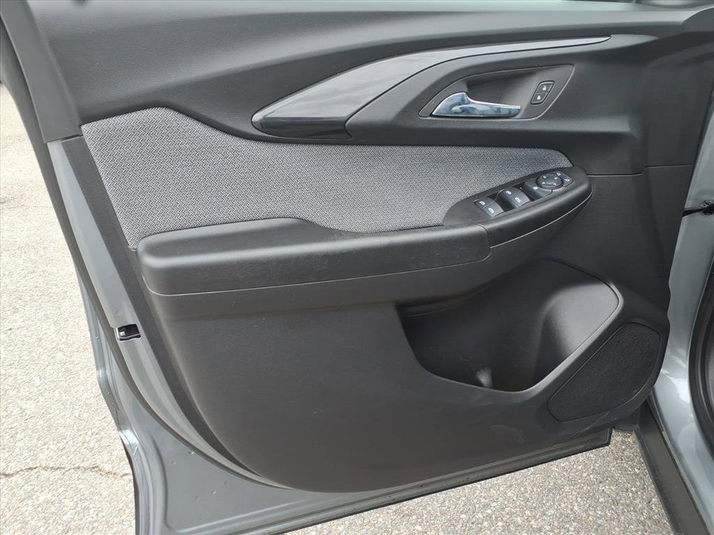 Used 2023 Chevrolet TrailBlazer LT image 19