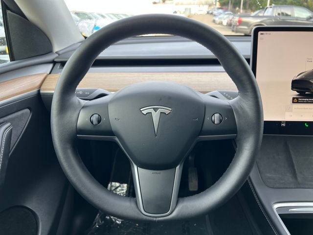 Used 2022 Tesla Model Y Long Range image 19