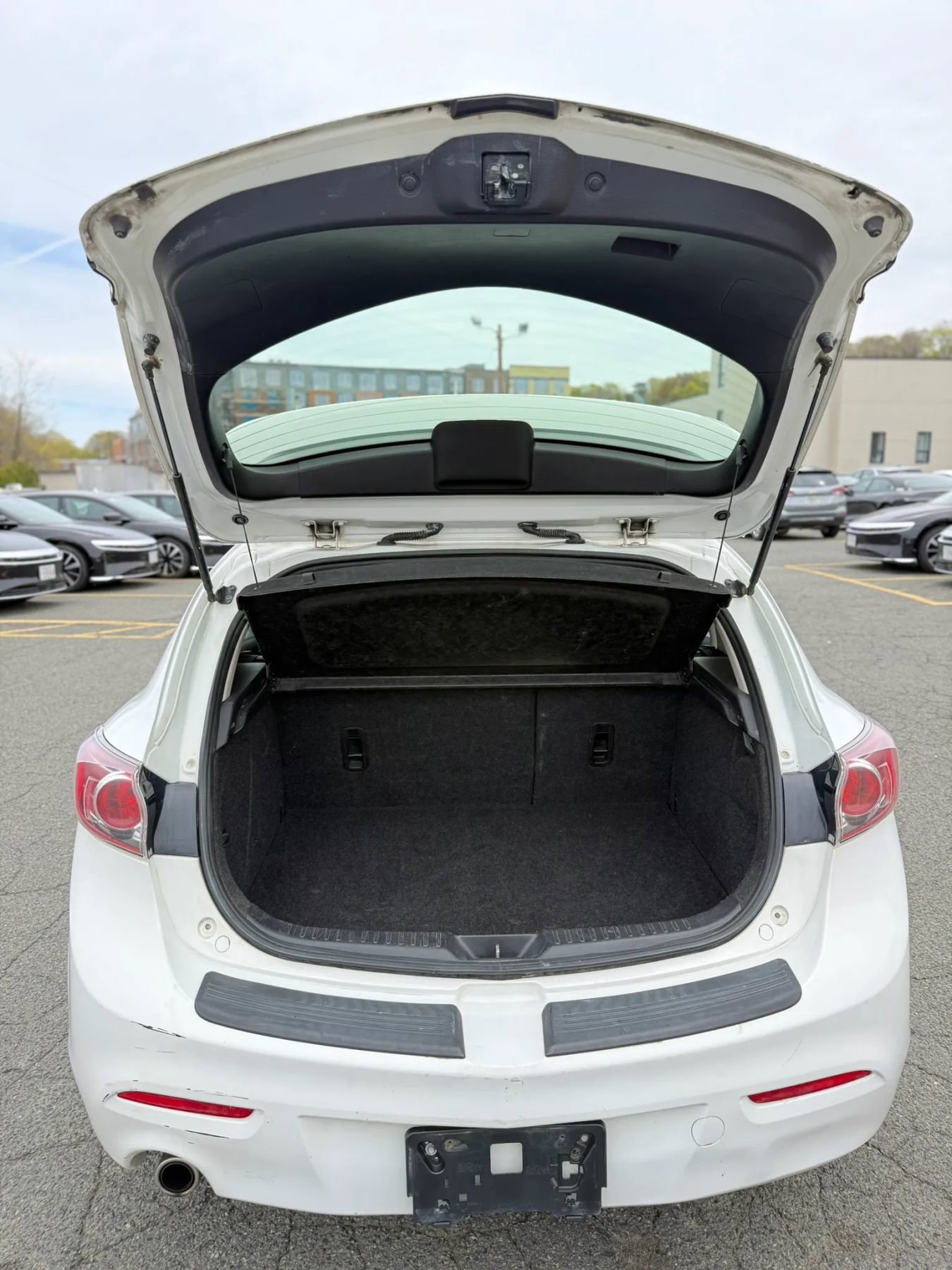 Used 2013 MAZDA MAZDA3 i Touring FWD image 10