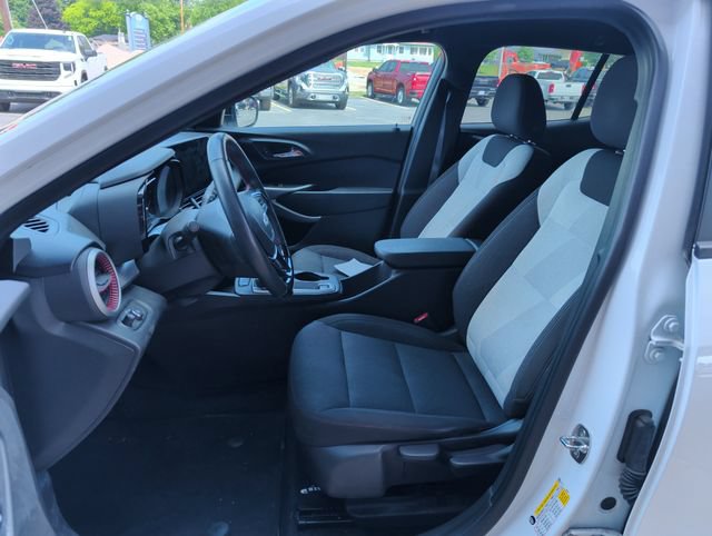Used 2024 Chevrolet Trax RS FWD image 10