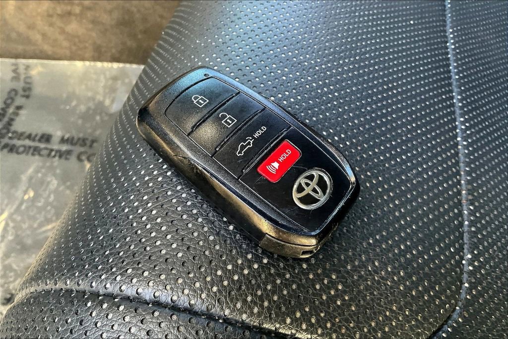 Used 2022 Toyota Tundra Limited image 36