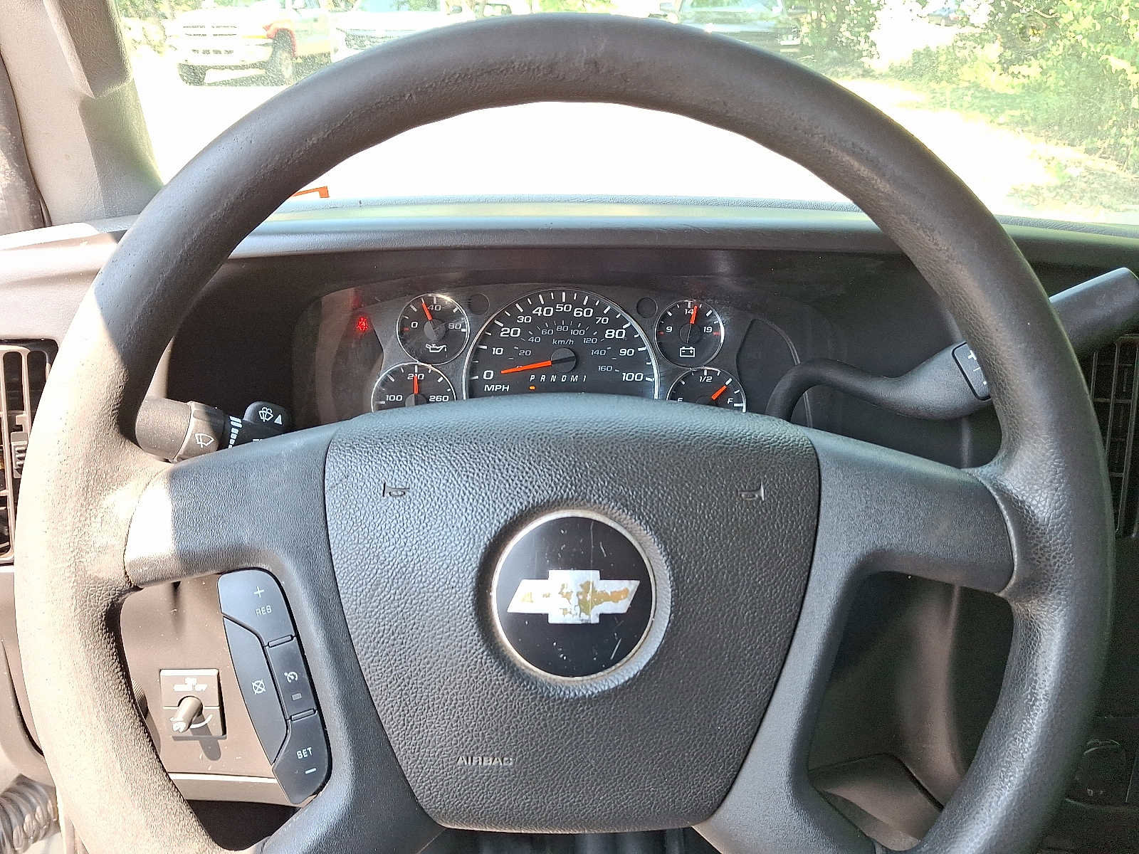 Used 2017 Chevrolet Express 3500 image 18